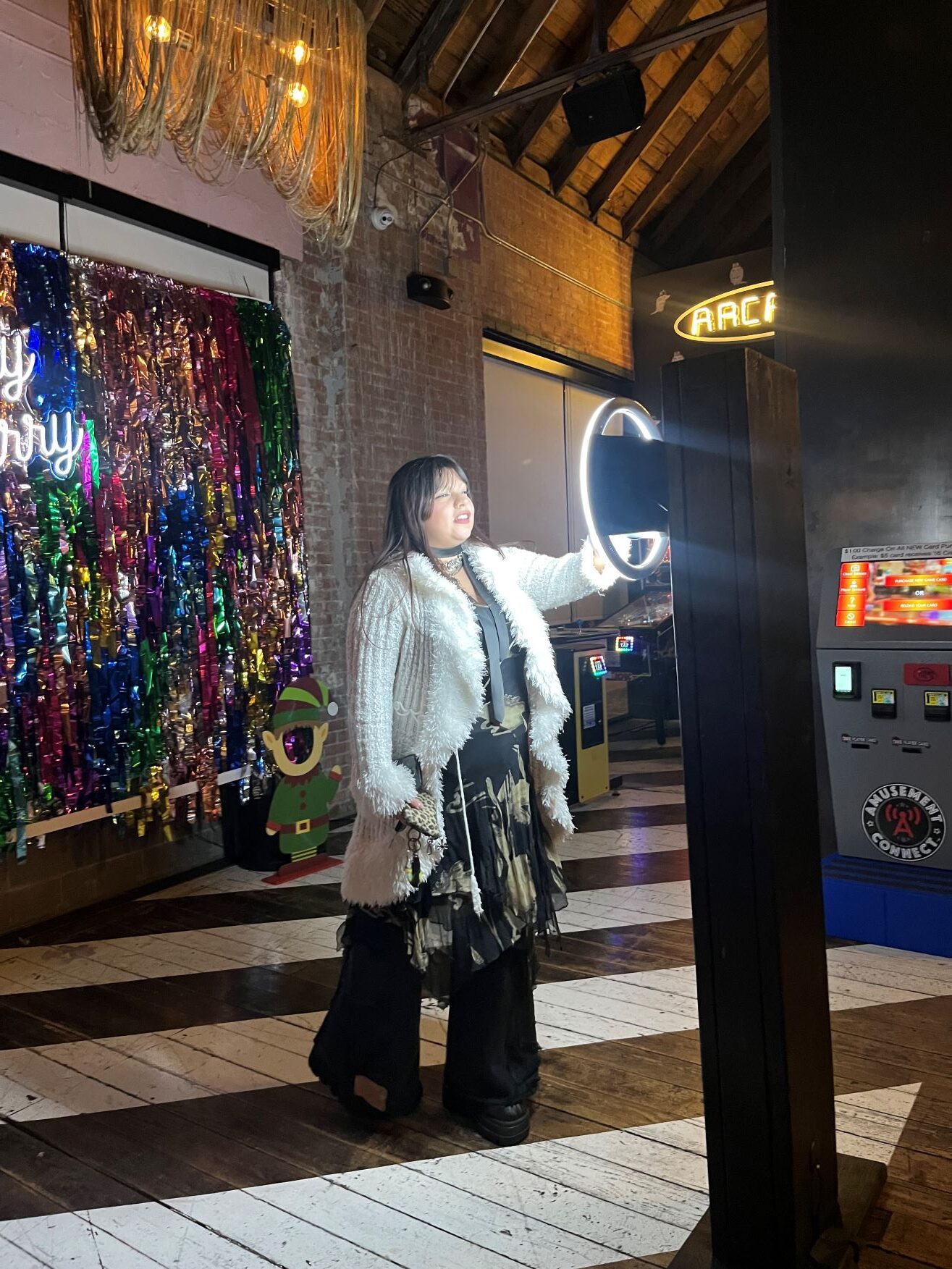 Yesenia in front of a ring light