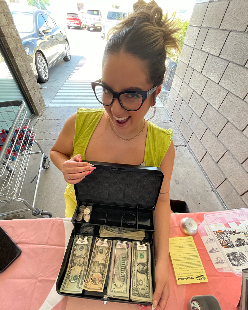 fourth-eday-pic Buffalo employee with cash from sale