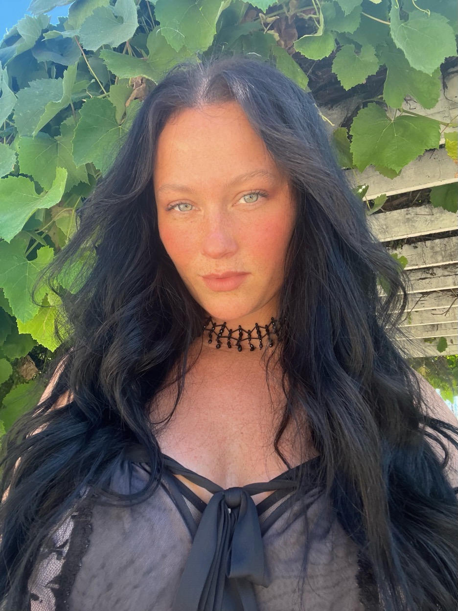 Selfie of Buffalo Exchange employee Maeve